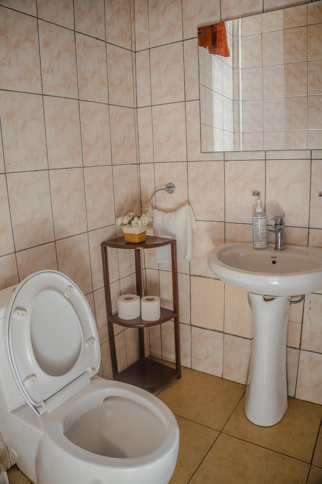 Stadium Hotel Kumasi Dış mekan fotoğraf